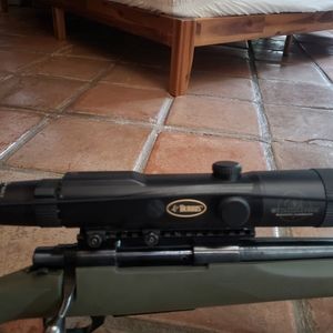 Rifle scope with electronic range findet